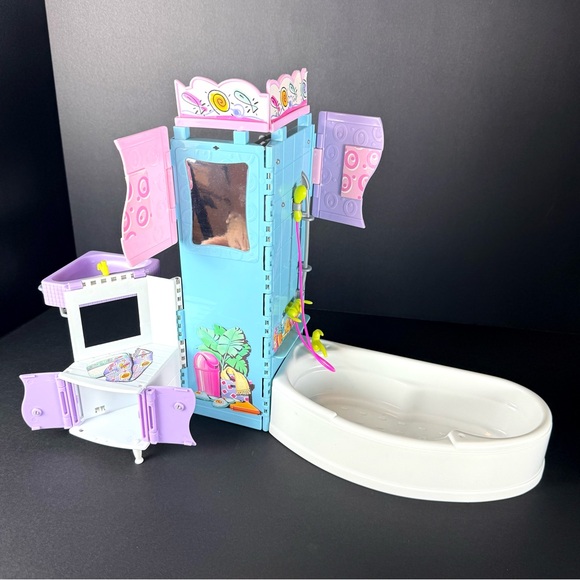 Vintage 2000 Barbie All Around Home Bathroom Playset Blue Shower and White Tub - Picture 8 of 14